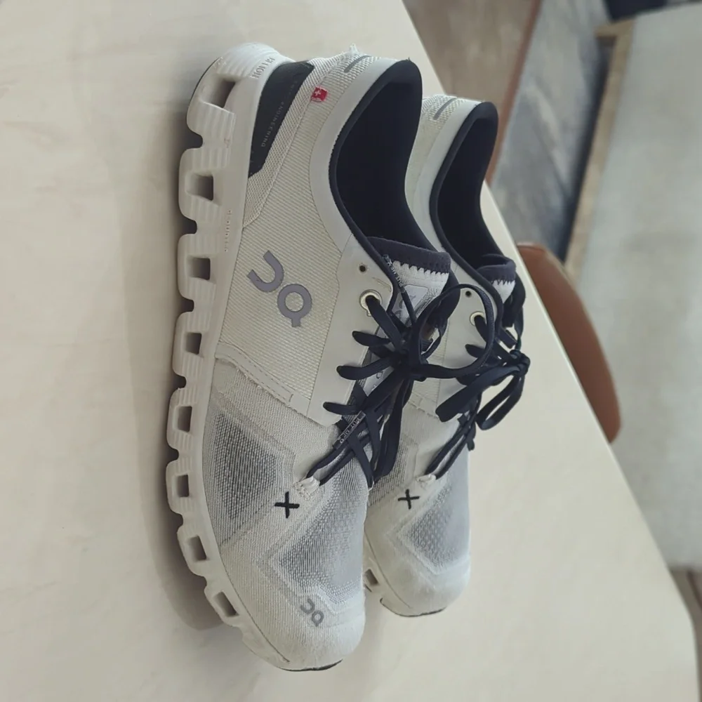 On Cloud X Running Shoes, Size 11 - Picture 2 of 7